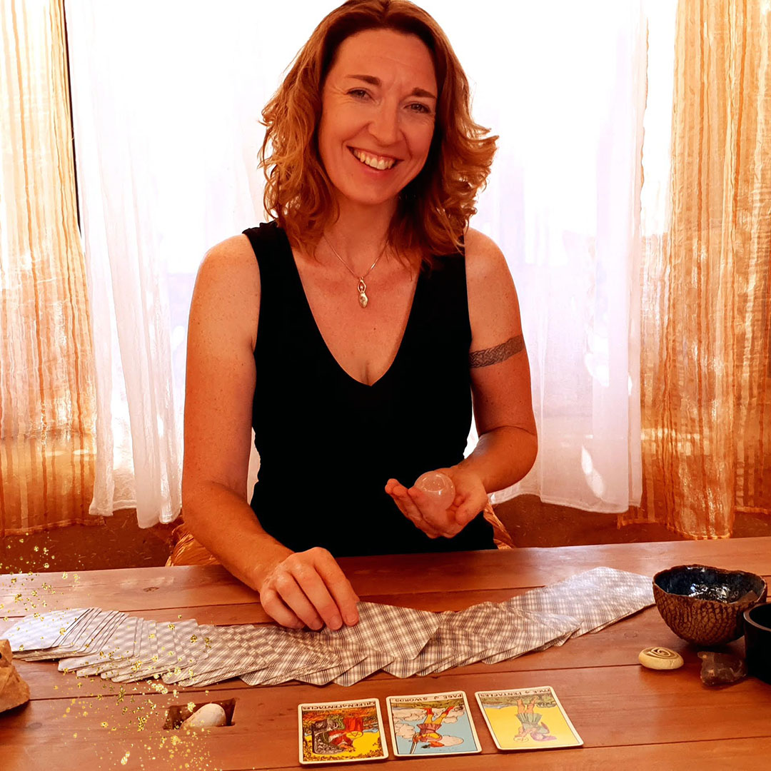 Sinéad Fine's Tarot Basic course